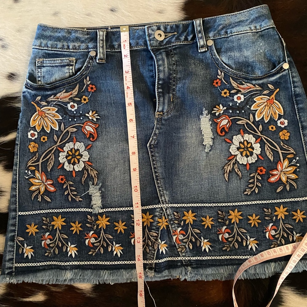 🌟 Altar'd State Embroidered Denim Mini Skirt —jean with Orange & Yellow Floral - Picture 9 of 10